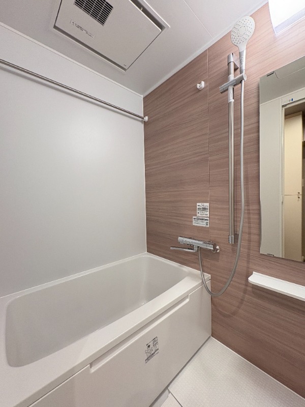 バス・シャワールーム　バスルーム