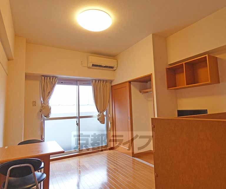 居室・リビング　広々としたお部屋です！