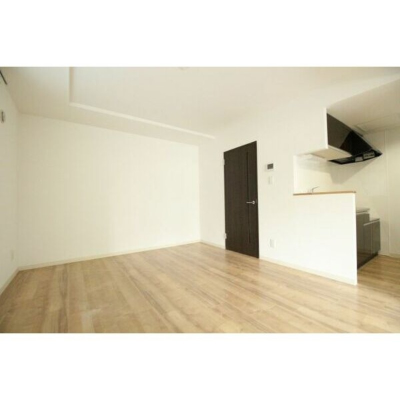 居室・リビング　明るく広々リビングスペース♪