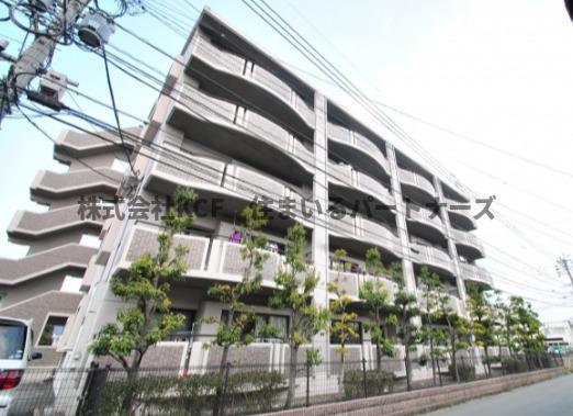 建物外観　外観は落ち着いています