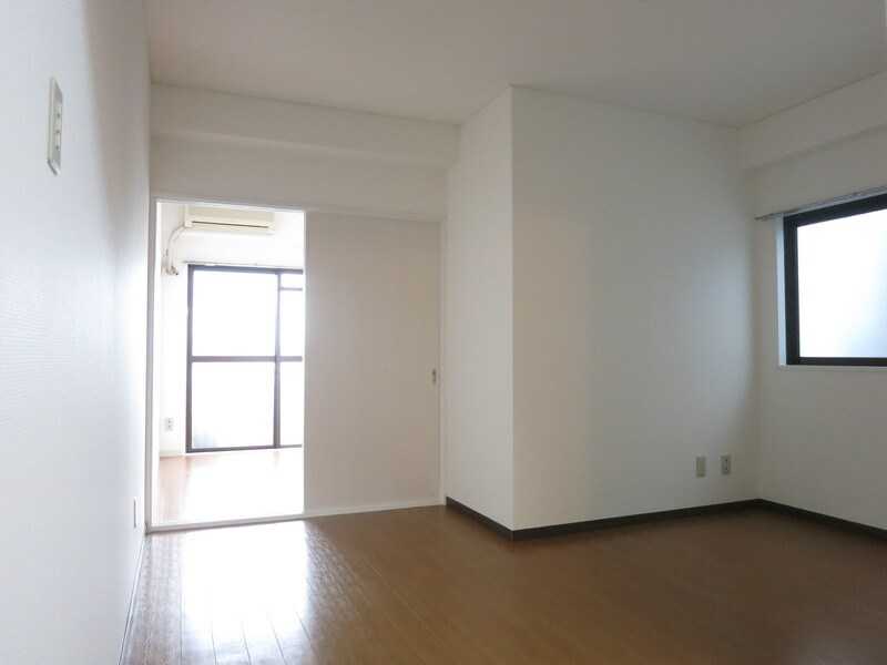 居室・リビング　同一物件別部屋写真