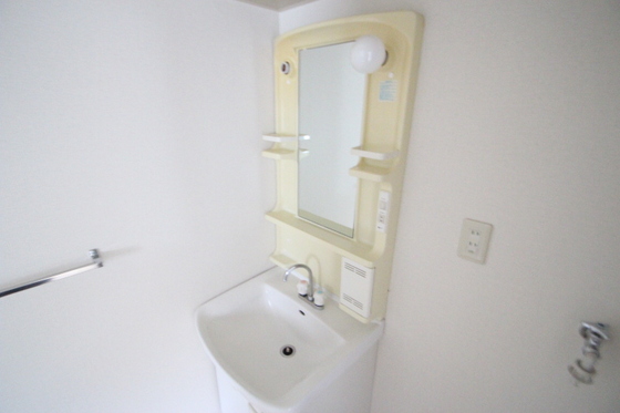 洗面設備　※別部屋の写真です