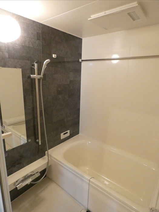 バス・シャワールーム　浴室　追い焚き・換気乾燥機付きです