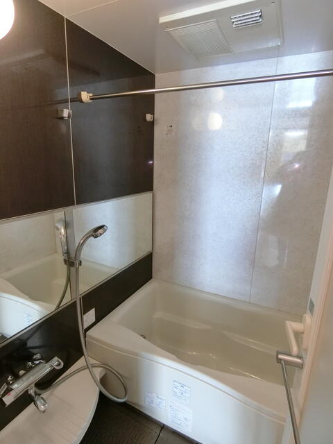 バス・シャワールーム　以下２号室タイプ写真