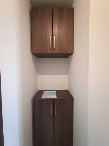 玄関　未完成物件の為、同タイプ写真です