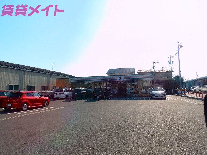 コンビニ　セブンイレブン桑名大福店（コンビニ）まで488m