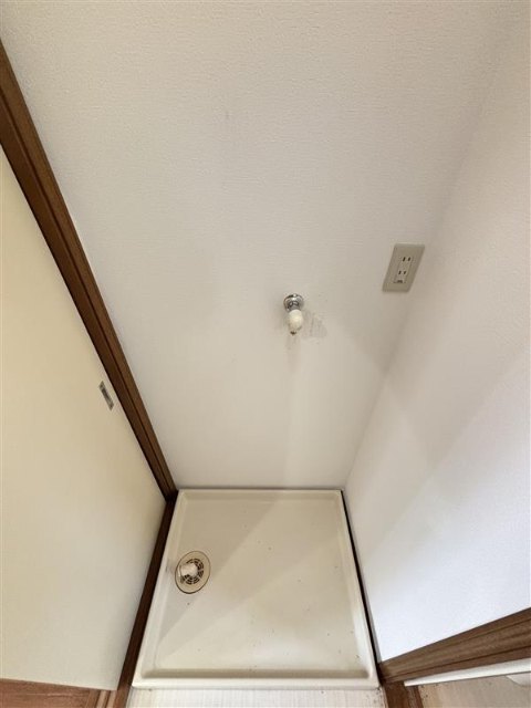 洗面設備　鏡付で身支度も◎