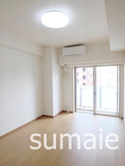 居室・リビング　明るいお部屋です☆