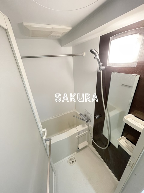 バス・シャワールーム　嬉しい浴室乾燥機付き♪