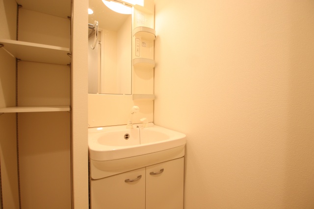 洗面設備　※別室の参考写真の為、現況優先です。