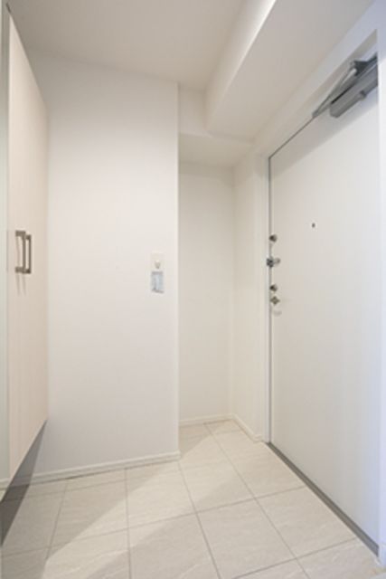 玄関　※写真は同タイプ住戸です。
