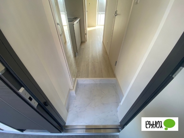 玄関　同物件別室写真