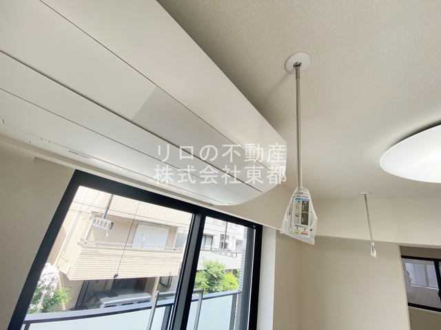 その他設備　室内物干し用金具付！雨の日や梅雨の時期に役立ちます！