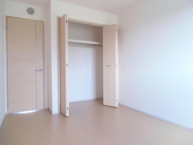 収納　同棟別部屋写真