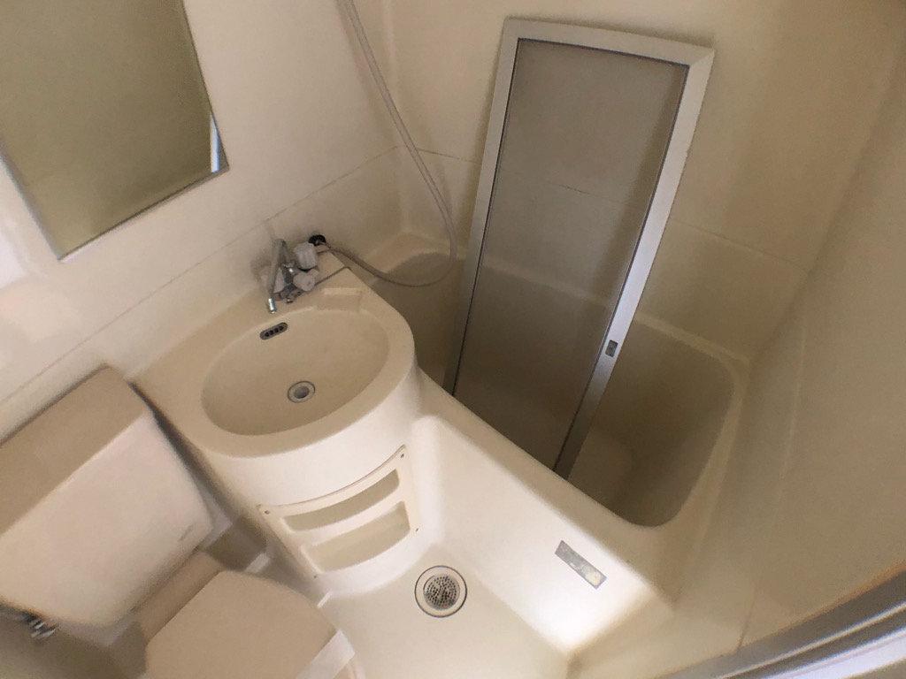 トイレ　浴室内にトイレがあります！