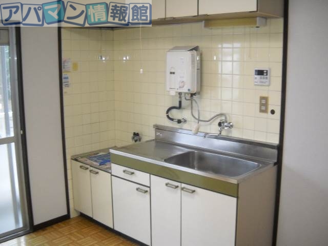 キッチン　※別号室のお写真になります