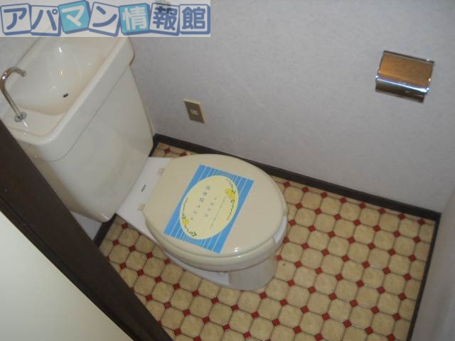 トイレ　※別号室のお写真になります