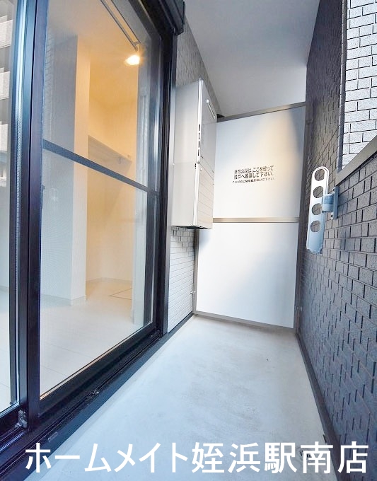 バルコニー　★バルコニーの奥行きも十分★※別部屋参考写真