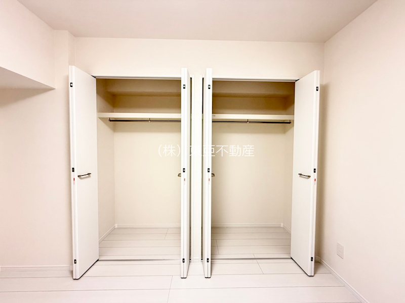 収納　モデル写真