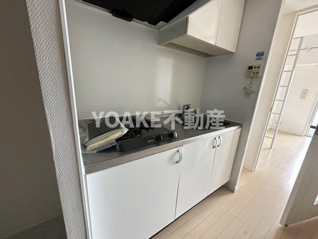 キッチン　画像は清掃前のものです。現況優先。