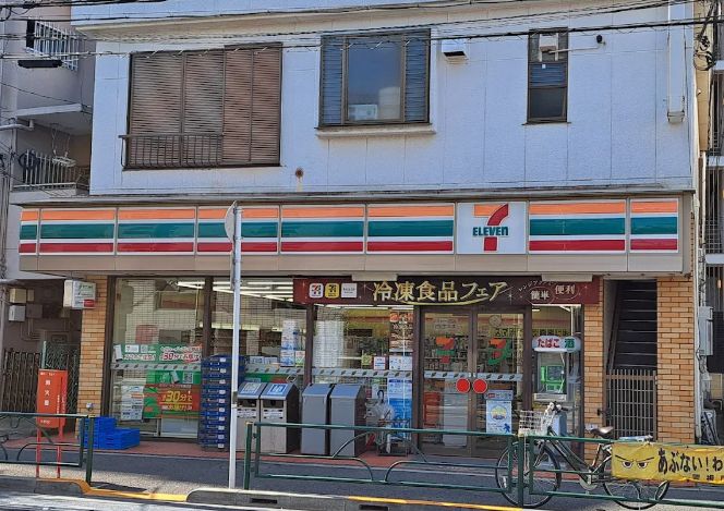 コンビニ　セブンイレブン中野6丁目店（コンビニ）まで383m