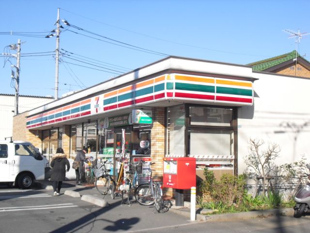 コンビニ　セブンイレブン（コンビニ）まで540m