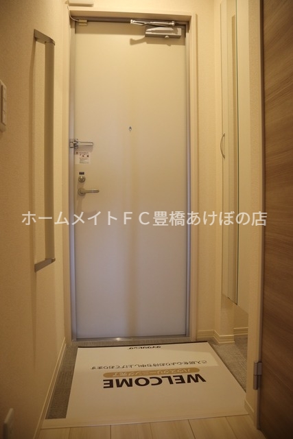 玄関　同型別部屋写真