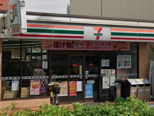 コンビニ　セブンイレブン 大阪三先1丁目店（コンビニ）まで320m