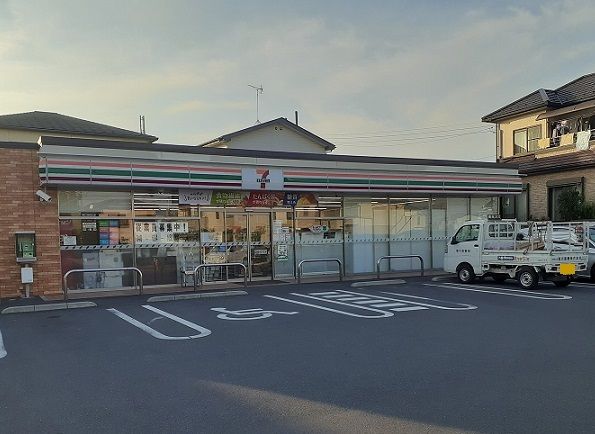 コンビニ　セブンイレブンさいたま堀崎町店（コンビニ）まで250m