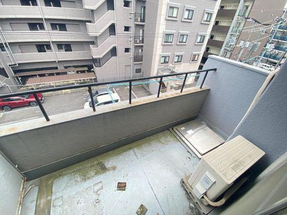 バルコニー　※別号室の写真です。