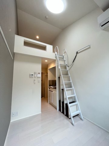 居室・リビング　別号室イメージの為、現状を優先致します。