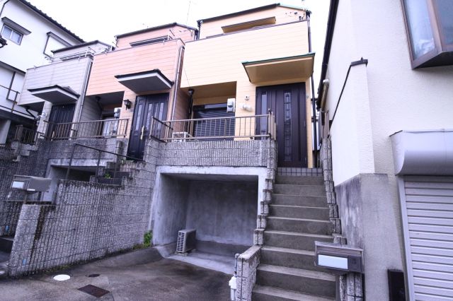塩屋台3丁目貸家