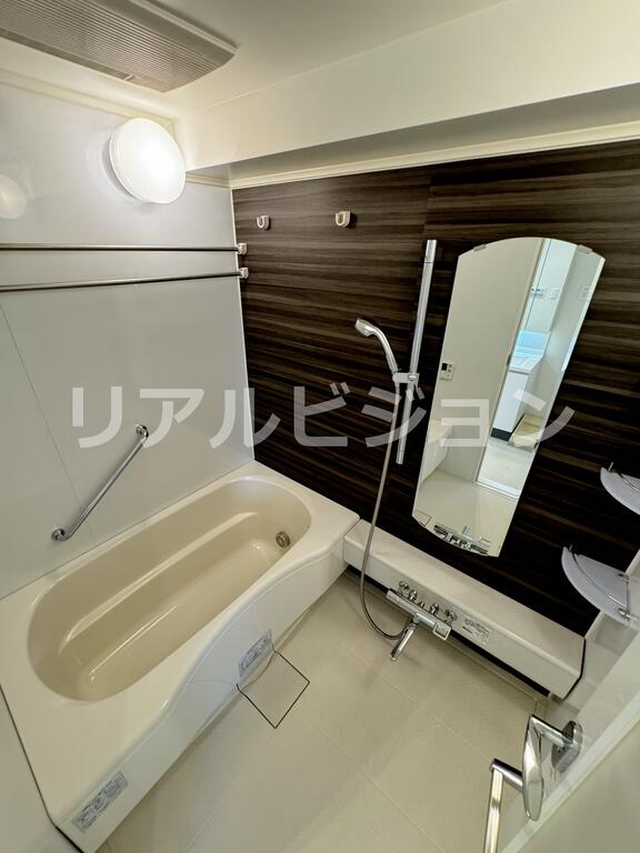 バス・シャワールーム　別部屋参考写真