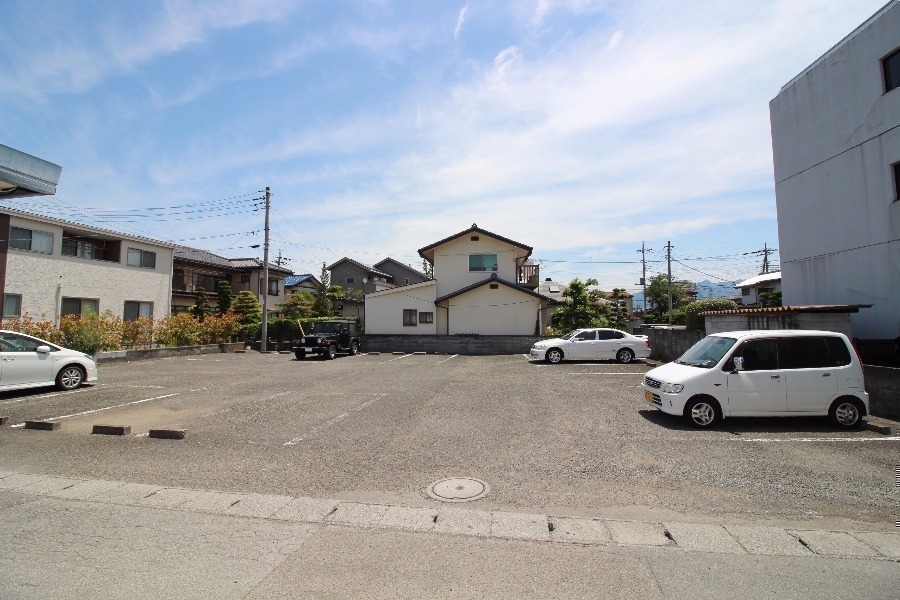 駐車場　駐車場スペース