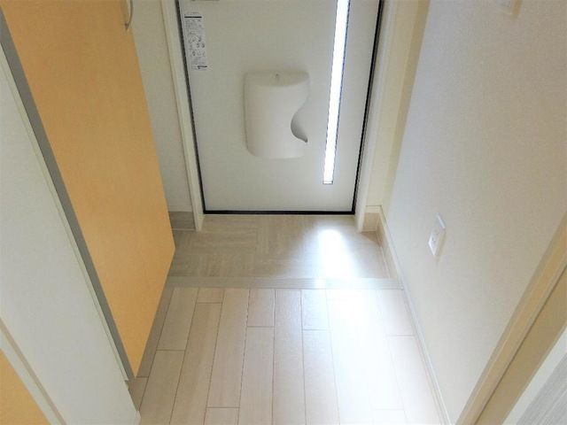 玄関　現況優先。同施工会社写真です