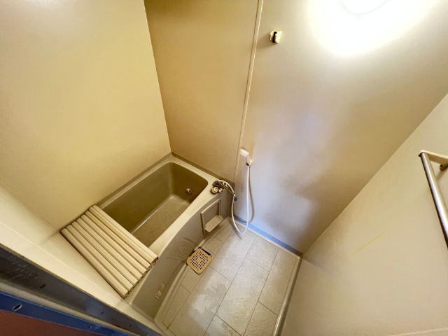 バス・シャワールーム　同一建物内２０５号室内装写真転載