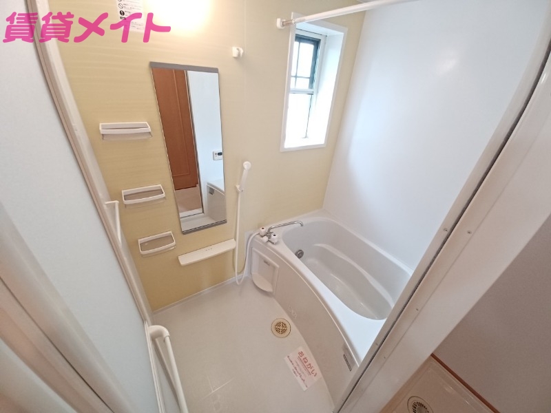 バス・シャワールーム　同タイプの部屋写真です