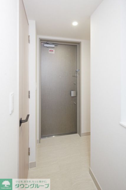 玄関　※写真は同タイプ住戸です。