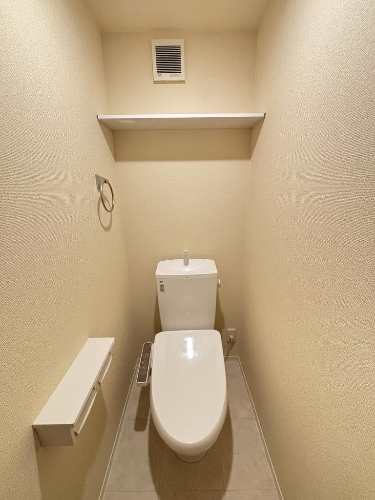 トイレ　※同タイプ写真