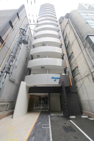 建物外観　セレニテフラン本町