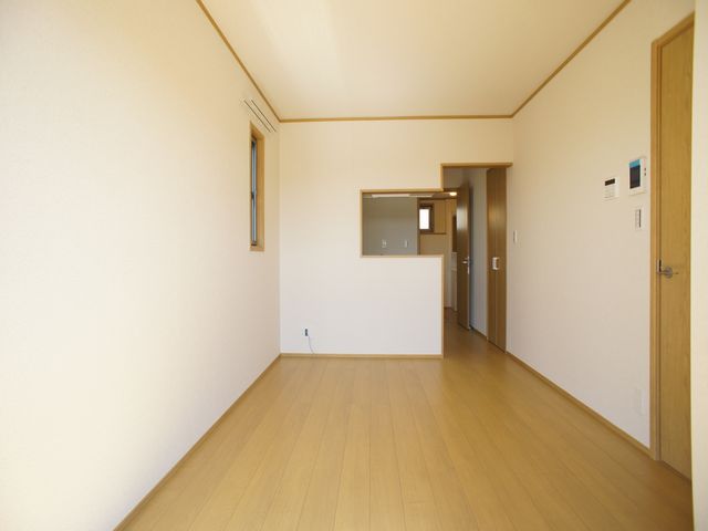 居室・リビング　快適に過ごせるエアコンが付いています♪