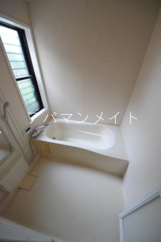 バス・シャワールーム　追い焚き付き！