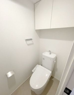 都営大江戸線 森下駅 徒歩5分 12階建 築1年のトイレ写真