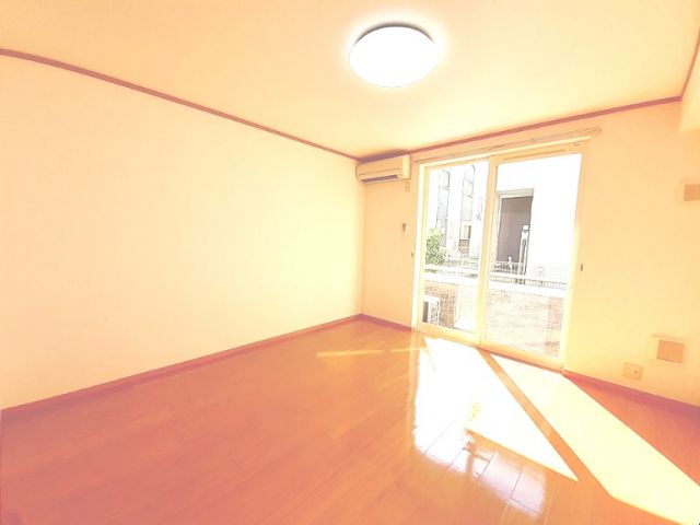 クロスロードの居間写真