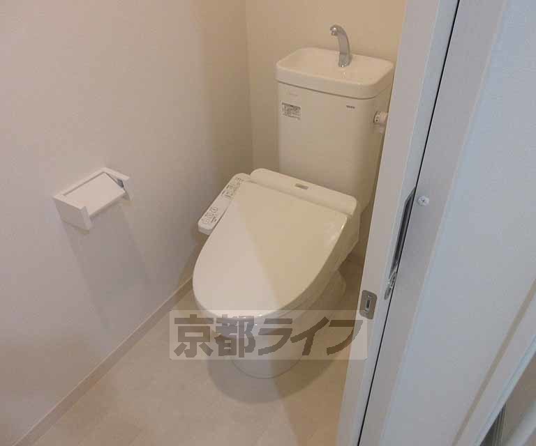 ＪＲ湖西線 比叡山坂本駅 徒歩6分 3階建 築6年のトイレ写真