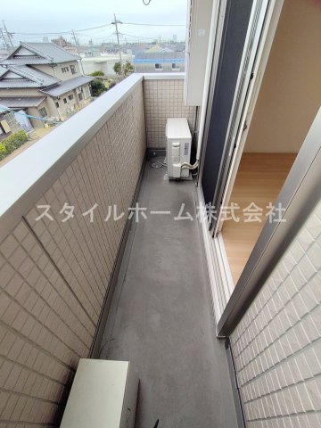 バルコニー　別部屋写真です。