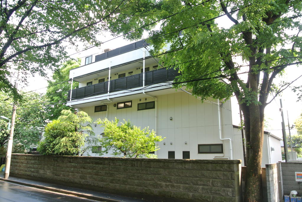 豊田総研ビルの建物外観