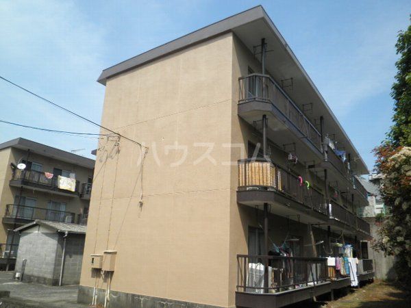 静岡市清水区馬走のマンションの建物外観