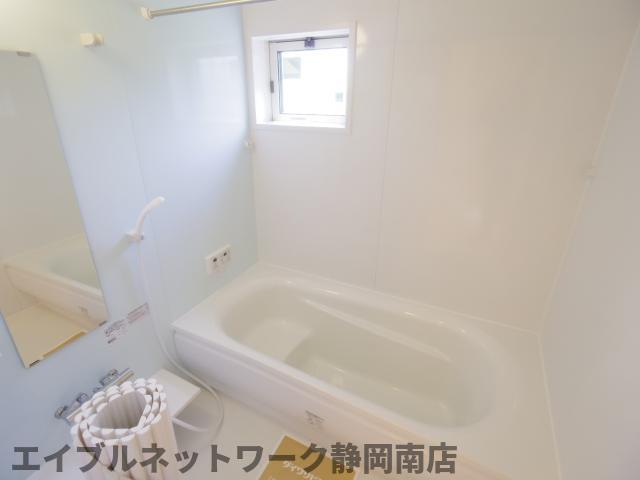 バス・シャワールーム　日々の疲れを癒すお風呂付です