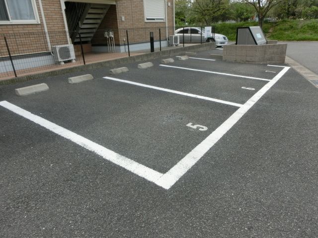 駐車場　敷地内の駐車場です。